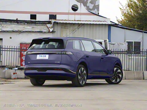 2025�� 636Ultra����� 5��