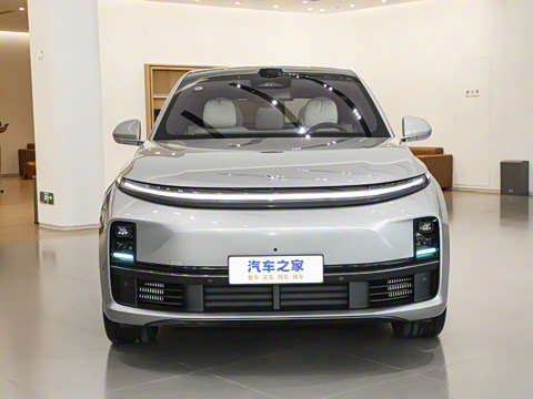 2025�� Ultra ���ܻ��°�