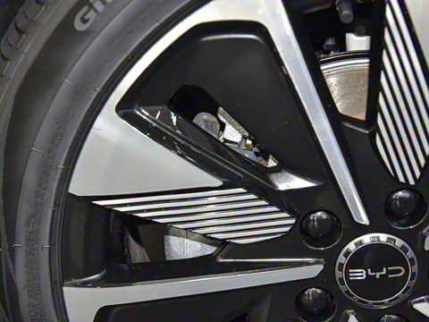 2025�� EV 520km �����