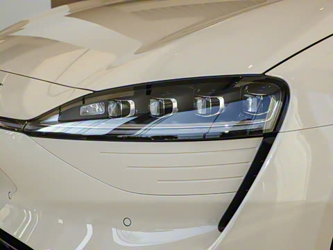 2025�� 855km Max