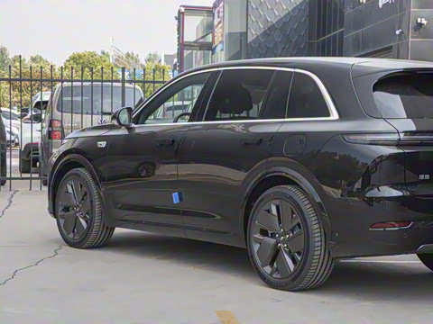 2025�� Ultra ���ܻ��°�