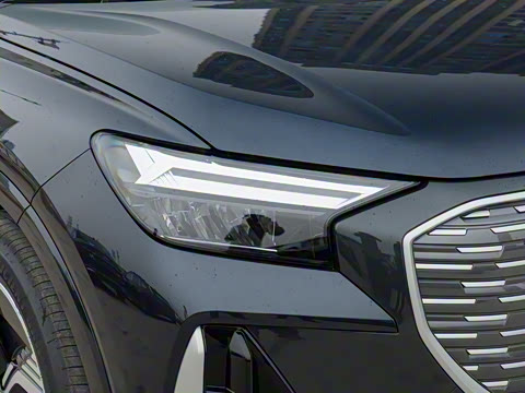 2024�� 40 e-tron ������