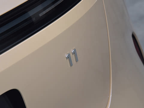 2025�� Ultra ���̰�