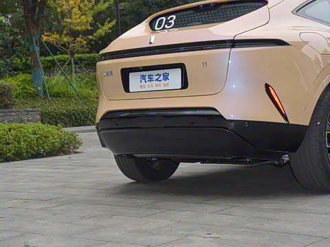 2025�� Ultra ���̰�