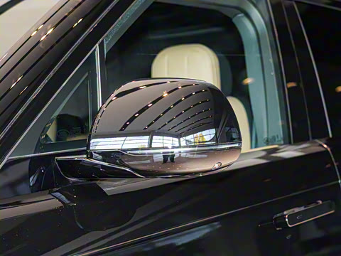 2025�� 400PS Dynamic SE