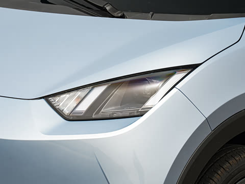 2025�� �Ǽݰ� 305km ���ɰ�