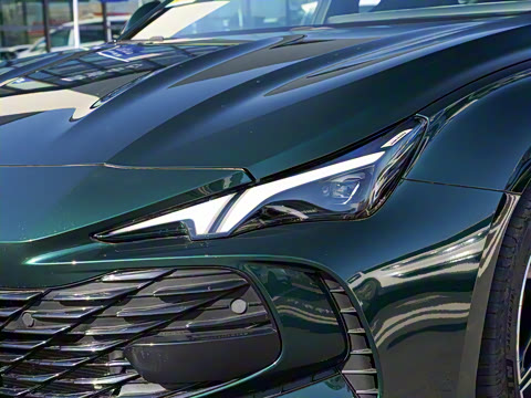 2025�� 2.0T Trophy+ �����˶���