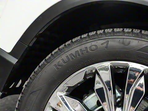 2025�� 2.2T  �����콢�� 5�� ����