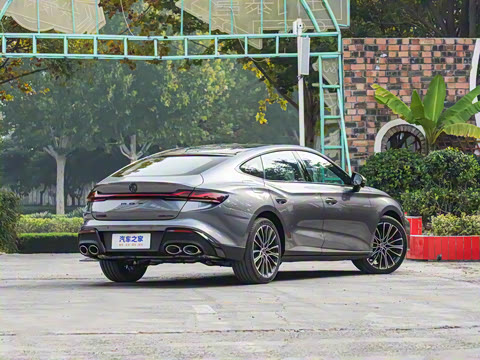 2025�� 2.0T 405 AT������