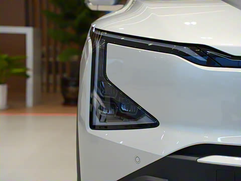 2025�� 530 Light