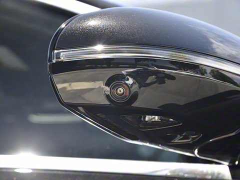 2024�� E 350 e L ���ʽ��϶����γ�