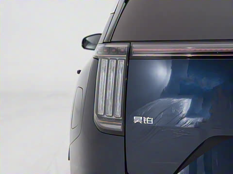 2025�� 700 Ultra�������������״��