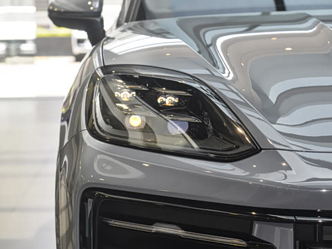 2025�� Cayenne 3.0T ���ΰ�