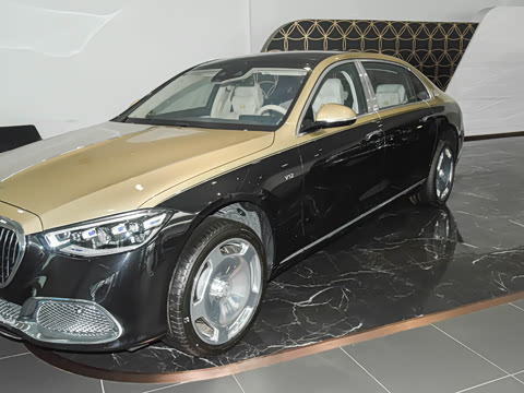 2025�� �Ŀ� S 680 4MATIC