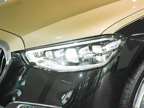 2025�� �Ŀ� S 680 4MATIC