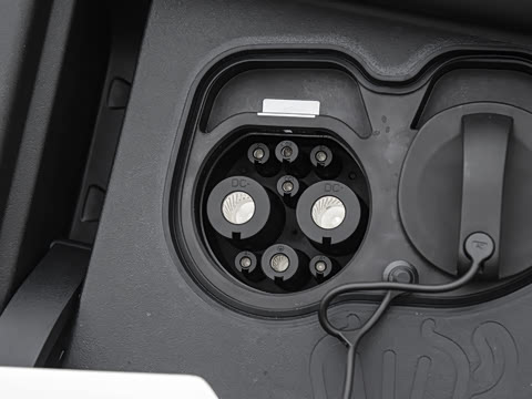 2025�� ������������