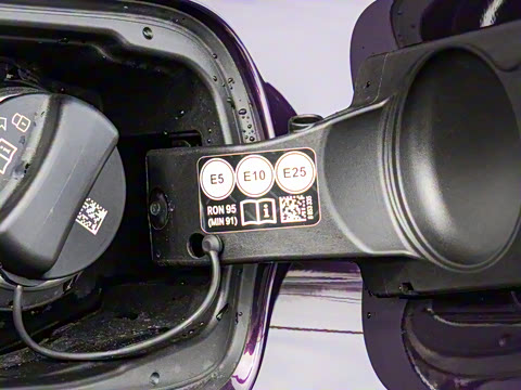 2025�� 225i M�˶���ҹ��װ