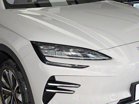 2025�� EV 520km ������