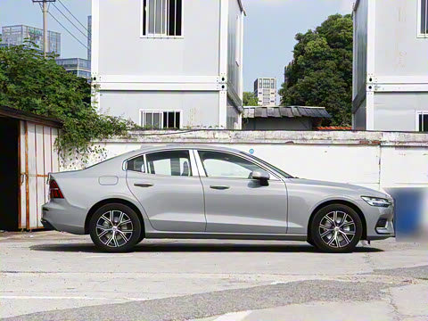 2025�� B4 ���ݺ�����