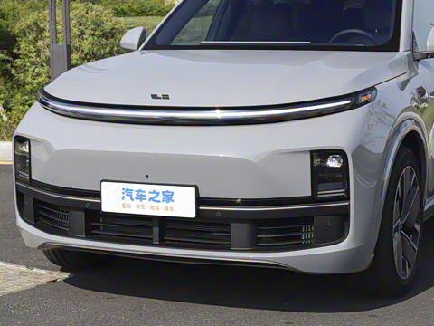 2025�� Ultra ���ܻ��°�