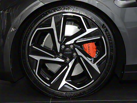 2024�� 95kWh 702km�����Ǽ�Ultra