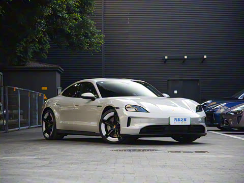 2024�� Taycan 4