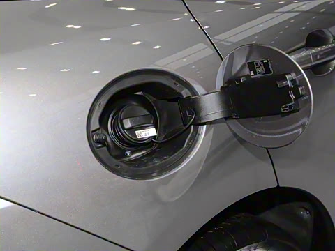 2025�� P400 SPORT