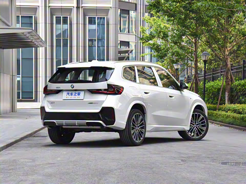 2023�� xDrive25Li M�˶���װ