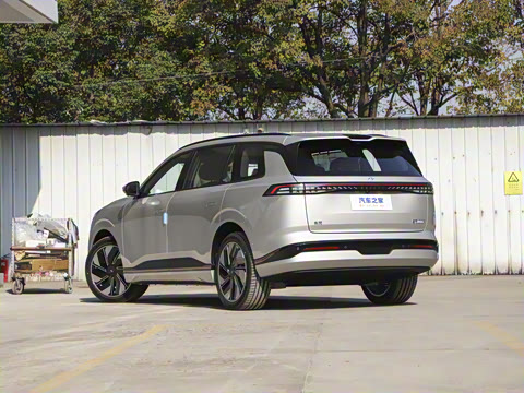 2025�� 636Max����� 5��