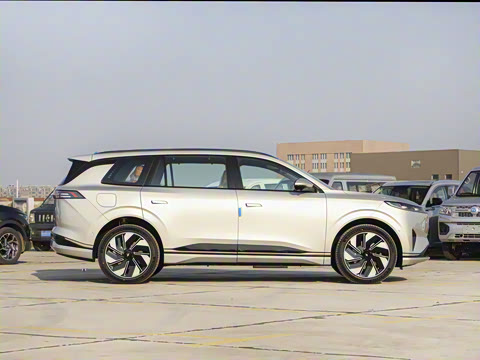 2025�� 210Max���̰� 5��