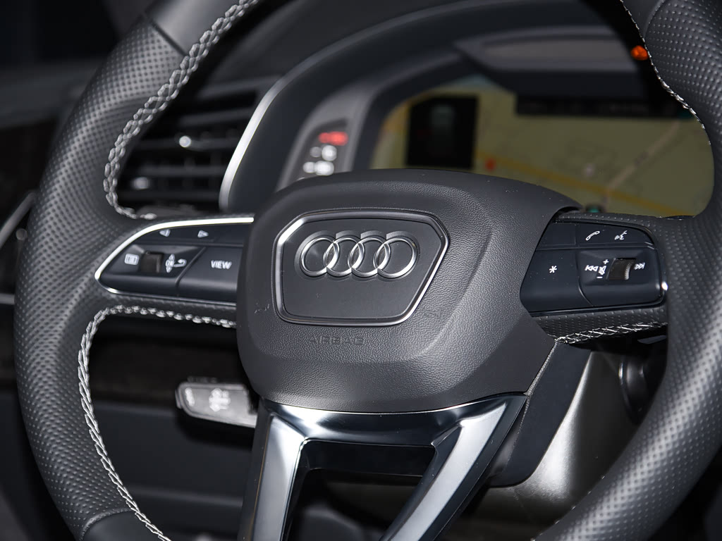 Audi Q8 I (4M) Рестайлинг, Внедорожник 5 дв.: фото поколения
