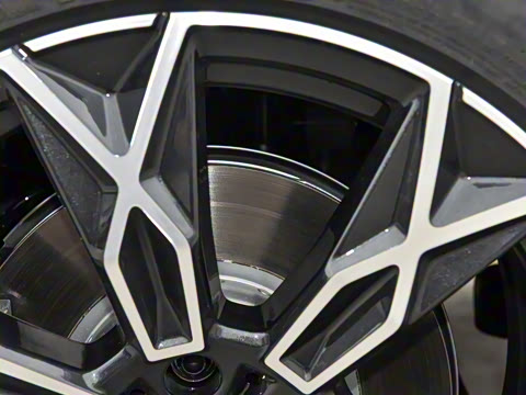 2023�� 735Li ������װ