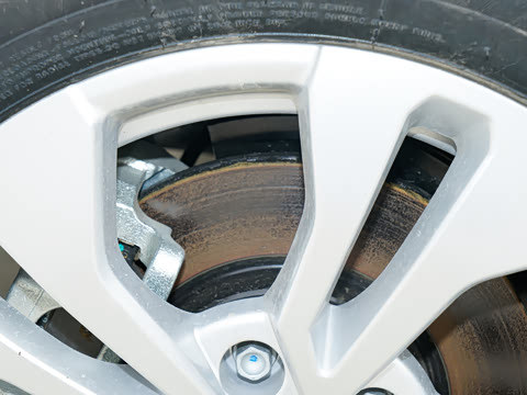 2025�� 1.5L �ֶ�׿Խ��