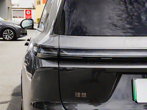 2025�� Ultra ���ܻ��°�