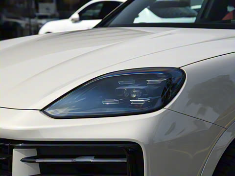 2025�� Cayenne 3.0T