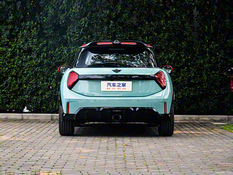 2025�� JOHN COOPER WORKS