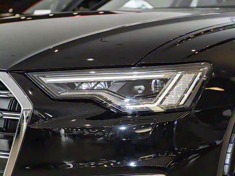 2025�� �Ŀ� 40 TFSI ����������