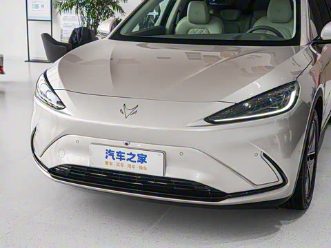 2025�� 735MAX 160kW