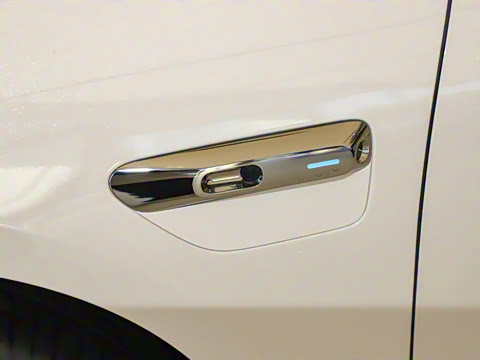 2025�� 705km Max