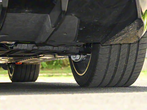 2025�� 75kWh Touring