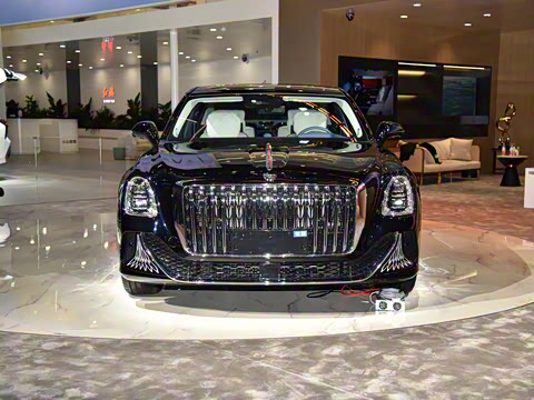 2024�� 4.0T V8��