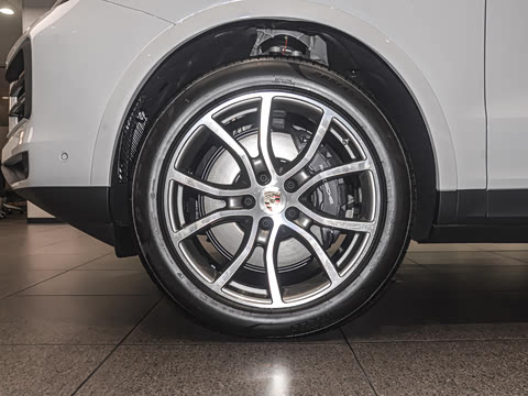 2025�� Cayenne 3.0T