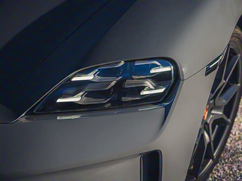 2025�� Taycan GTS