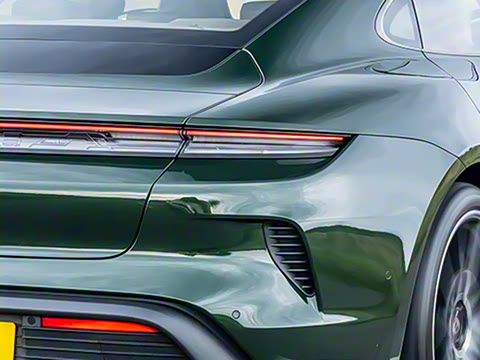 2024�� Taycan Turbo