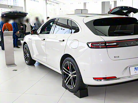 2025�� ����   Ultra ������