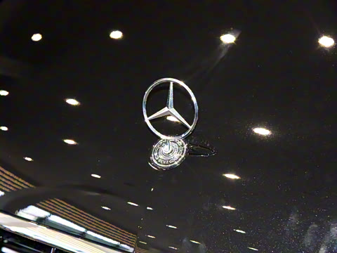 2024�� V 300 L ����������