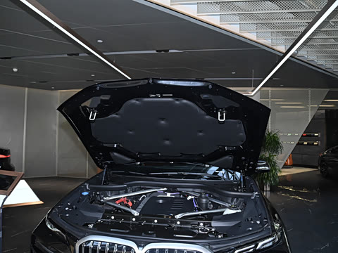 2023�� xDrive40i �����ͺ�����װ