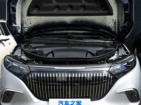 2024�� EQS 680 ���а�