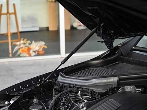 2025�� �Ŀ� GLC 260 L 4MATIC ������