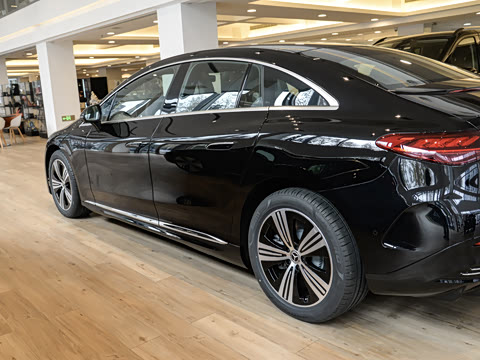 2025�� 500 4MATIC ������